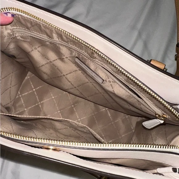 Michael Kors Hope Large Saffiano Leather Satchel - Picture 9 of 11